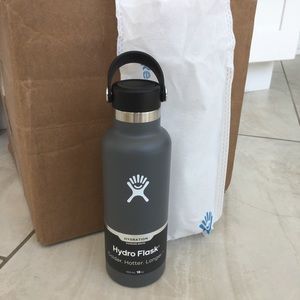 Hydro Flask Hydration Standard Mouth 18 oz (Stone)